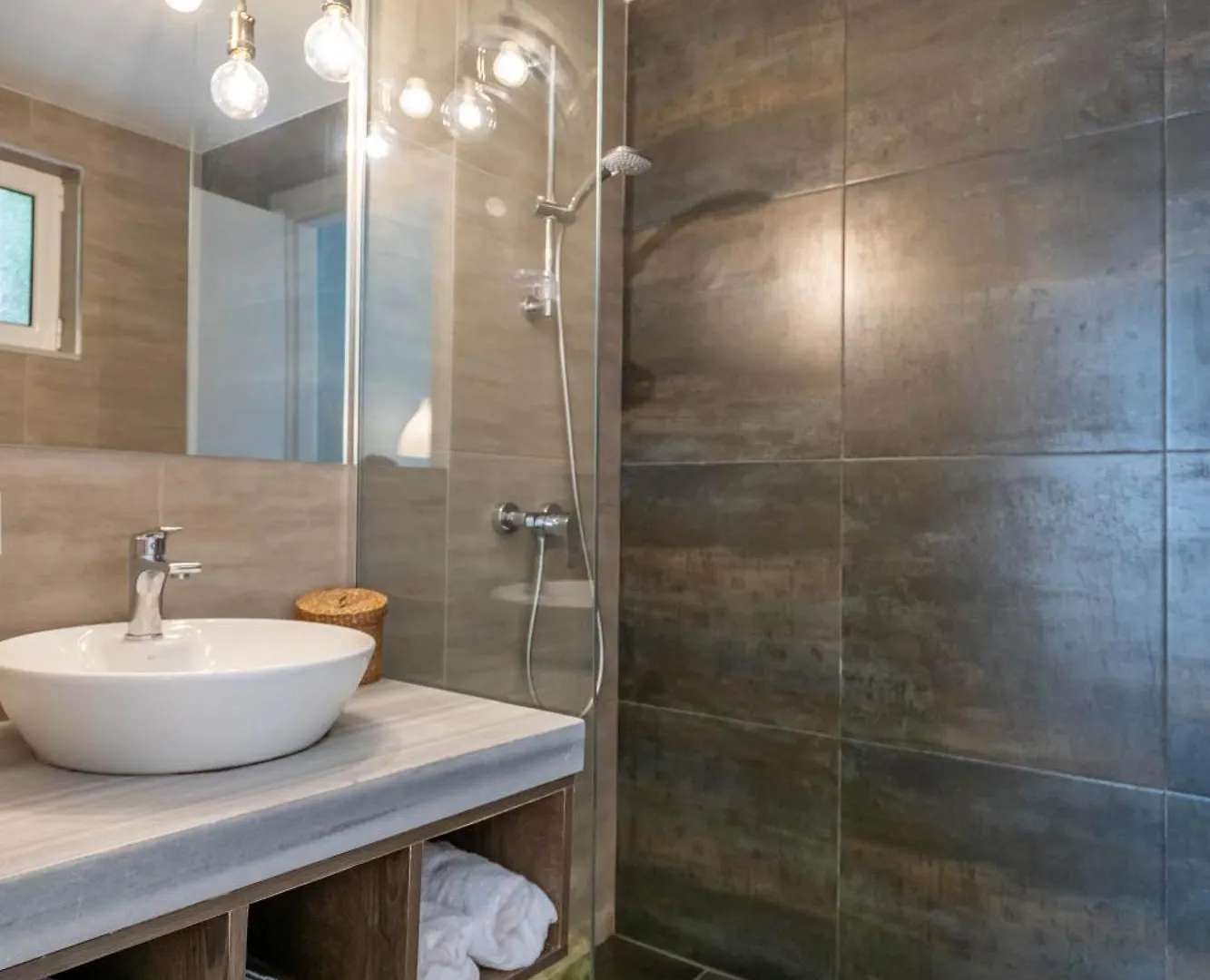 ***  Kanes Boutique Hotel Sarande Albania