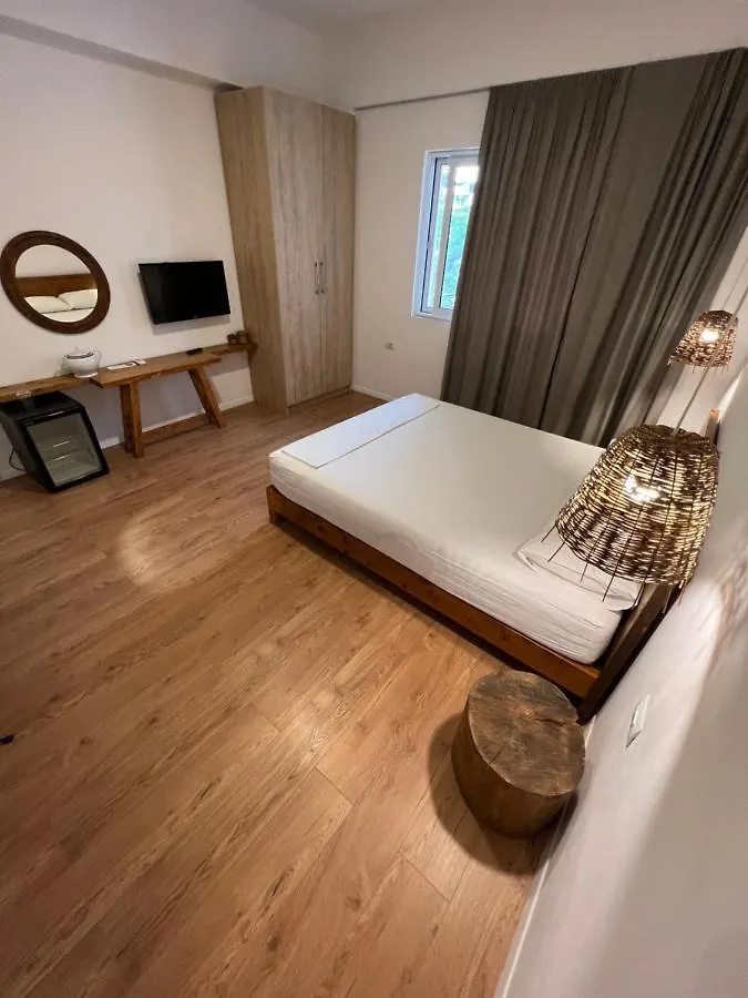 Kanes Bohemian Boutique Hotel Саранда