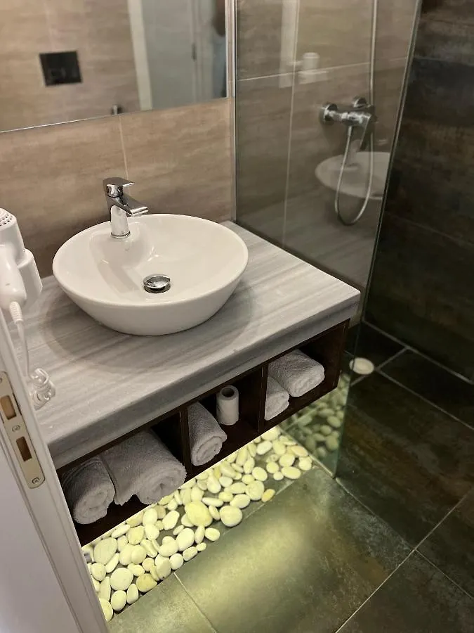 ***  Kanes Bohemian Boutique Hotel Саранда Албания