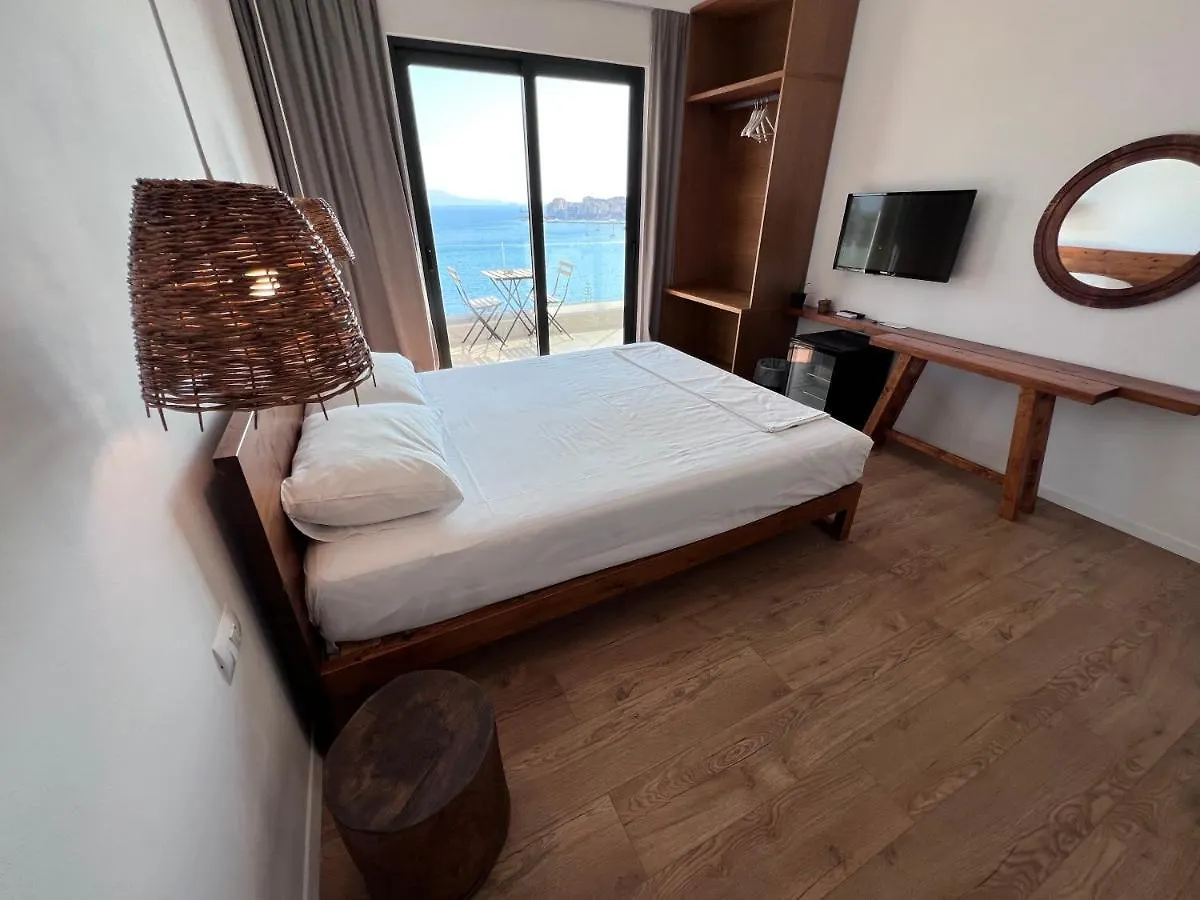Kanes Bohemian Boutique Hotel Саранда