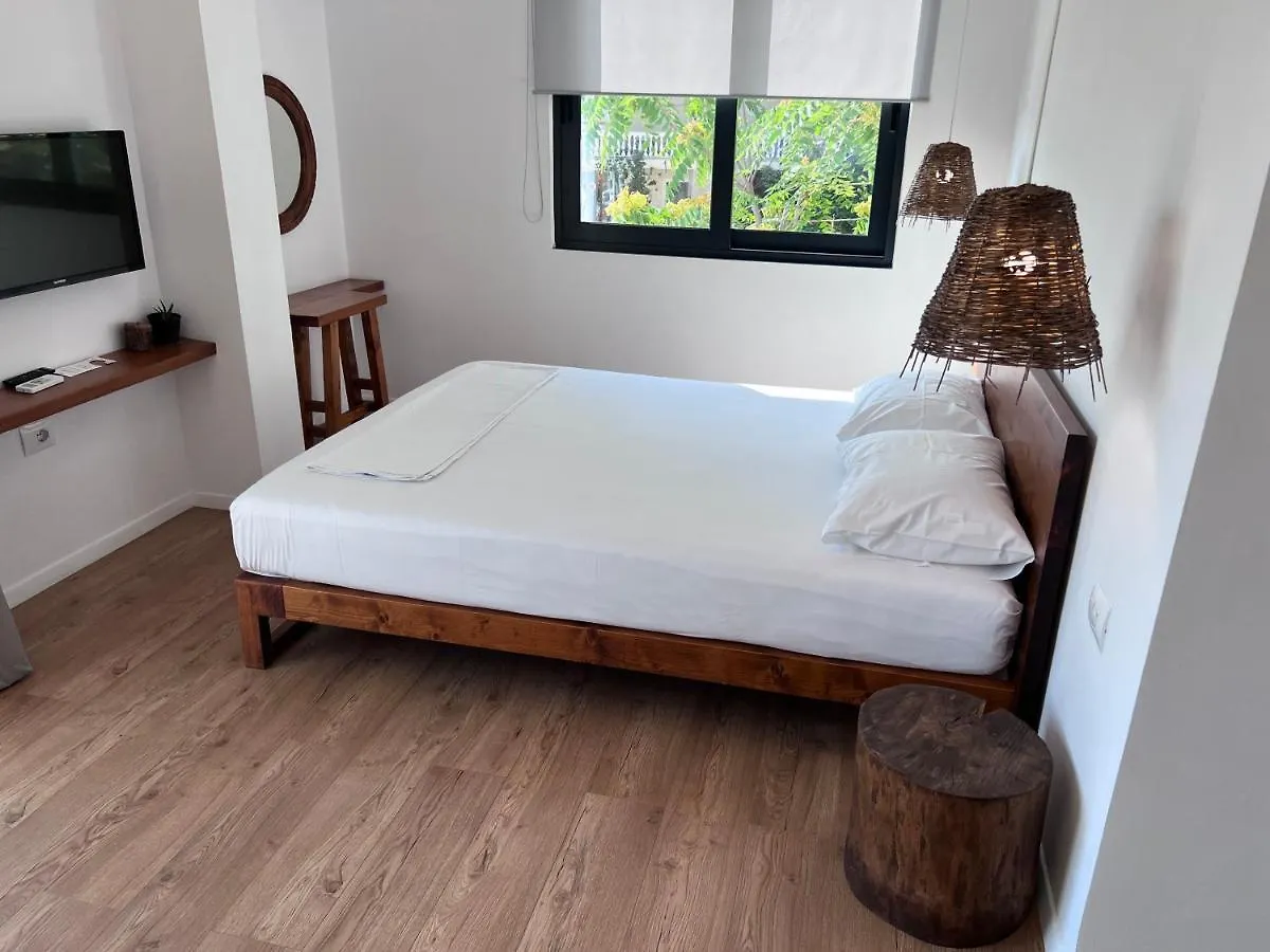 Kanes Bohemian Boutique Hotel Саранда