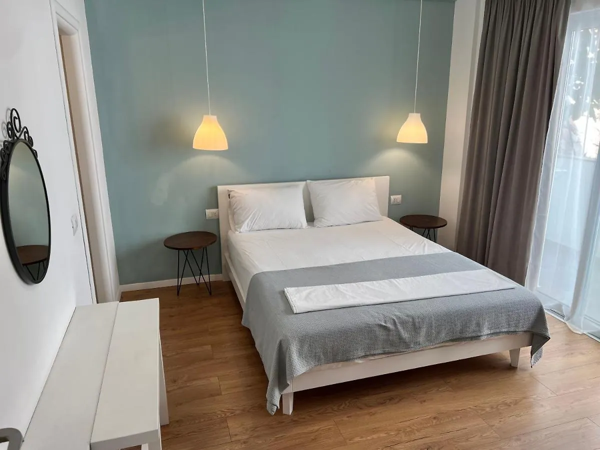 Kanes Bohemian Boutique Hotel Саранда