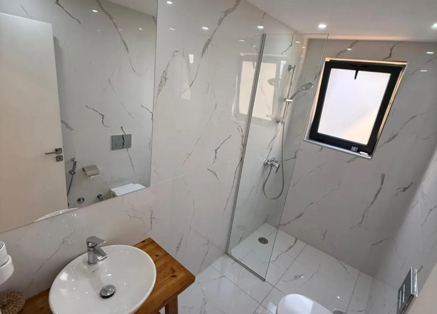 Kanes Bohemian Boutique Hotel Саранда